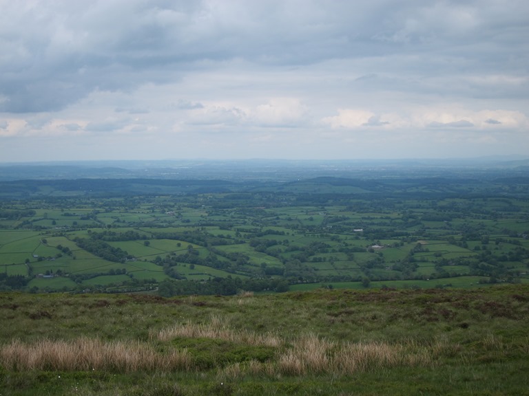 United Kingdom Wales Black Mountains, Hatterrall Ridge, East from Hatterrall Ridge, Walkopedia