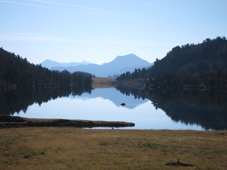 France Pyrenees, GR10, Neouvielle, Lac D'Aumar, Walkopedia