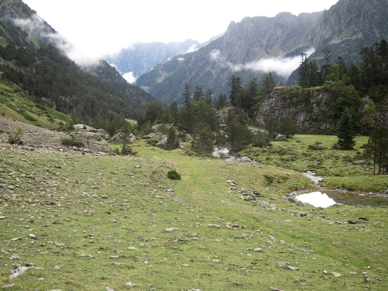 France Pyrenees, GR10, Lower Marcadau valley, Walkopedia