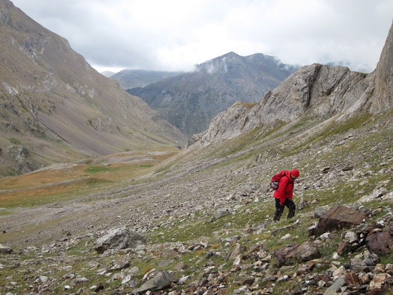 France Pyrenees, Vignemale and Vallee de Gaube,  Ascent to Puerto de Arratil, Walkopedia