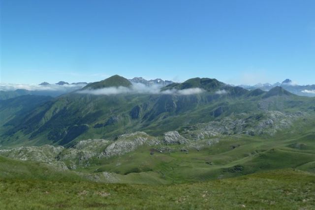 France Pyrenees, Vignemale and Vallee de Gaube, Looking north from Col de la Cuarde (1980m), Vignemale (3298m) on far right , Walkopedia