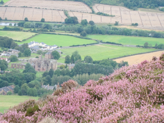 United Kingdom Scotland Borders, The Borders, Melrose Abbey from north Eildon Hill, Walkopedia