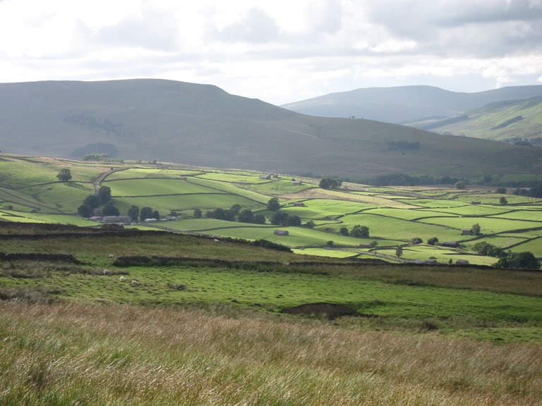 United Kingdom England Yorkshire Dales, Sleddale and Wether Fell  , West along Wensleydale from Wether Fell, Walkopedia