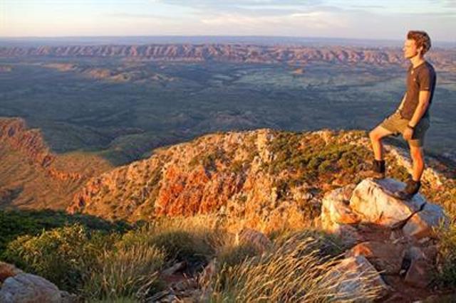 Australia Northern Territory, West Macdonnell Ranges, Mount Sonder Summit, Walkopedia