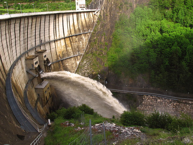 Spain Pyrenees, Valle de Tena, , Walkopedia