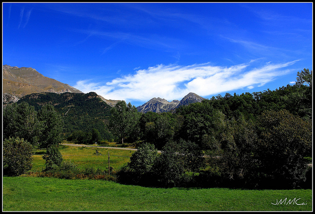 Spain Pyrenees, Valle de Tena, Vallee de Tena, Walkopedia