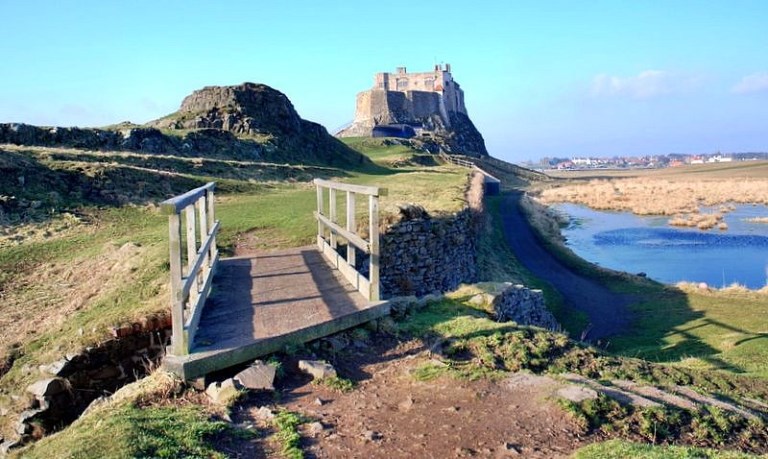 United Kingdom Scotland Borders, St Cuthbert's Way, Lindesfarne Castle, Walkopedia