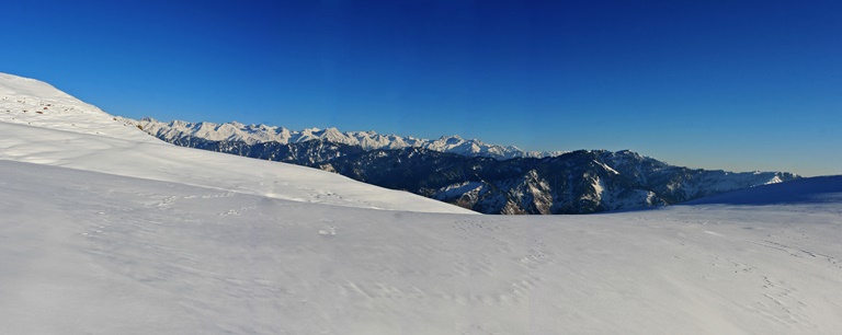 India NW:Himachal Pradesh, Pir Panjal Range, Panoramic Pir Panjal Range , Walkopedia