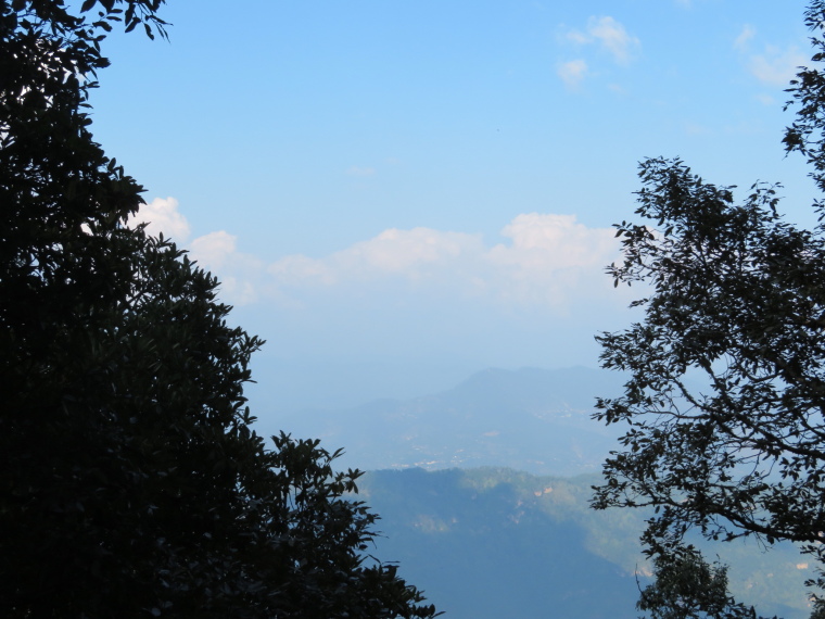 India NW: Uttarakhand/Kumaon, Binsar Wildlife Sanctuary, , Walkopedia