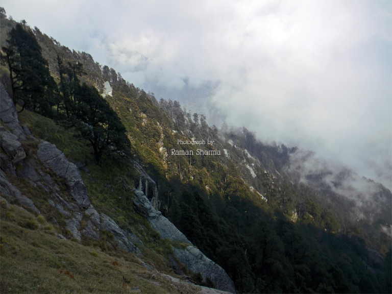 India NW:Himachal Pradesh, Indrahar Pass, On the trail of Triund-Indrahar pass, Walkopedia