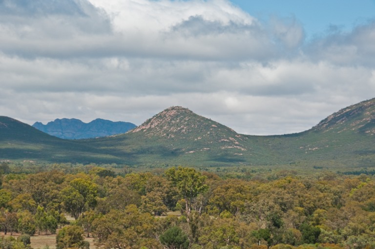 Australia South Australia/Flinders, Wilpena Pound, , Walkopedia