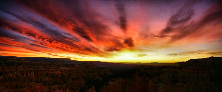 USA SW: Bryce Canyon, Bryce Canyon, Dawn at Bryce Canyon, Walkopedia