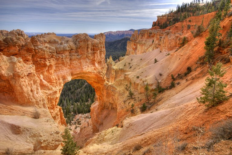 USA SW: Bryce Canyon, Bryce Canyon, Natural Bridge Point - Bryce, Walkopedia