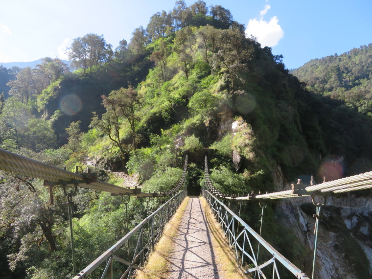 India NW: Uttarakhand/Garwhal, Nanda Devi Area, Bridge on Curzon Trail, Walkopedia