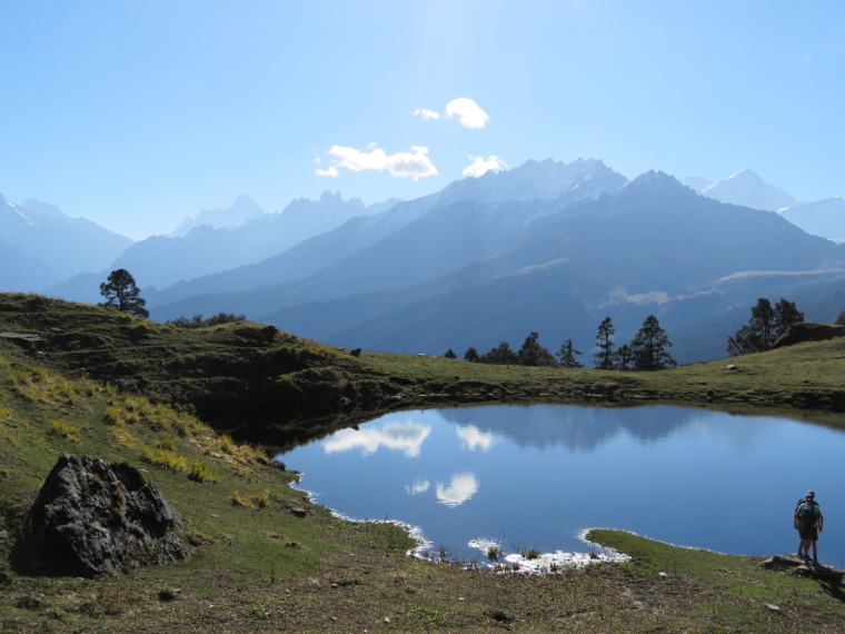 India NW: Uttarakhand/Garwhal, Nanda Devi Area, Nanda Devi massif from Gorson Top flank, Walkopedia