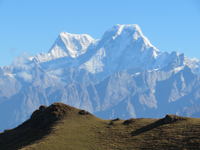 India NW: Uttarakhand/Garwhal, Nanda Devi Area, View from Kuari pass , Walkopedia