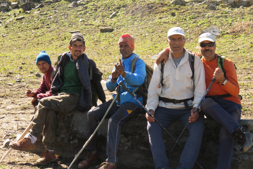 India NW: Uttarakhand/Garwhal, Kuari Pass (Curzon Trail) , Our senior team, Walkopedia