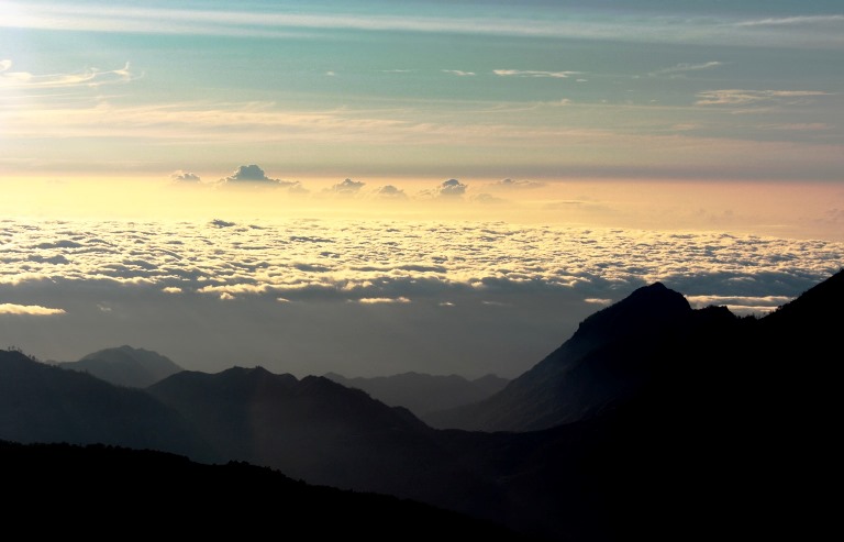 East Timor, Mt Ramelau, Dawn from Mt. Ramelau, Timor Leste , Walkopedia