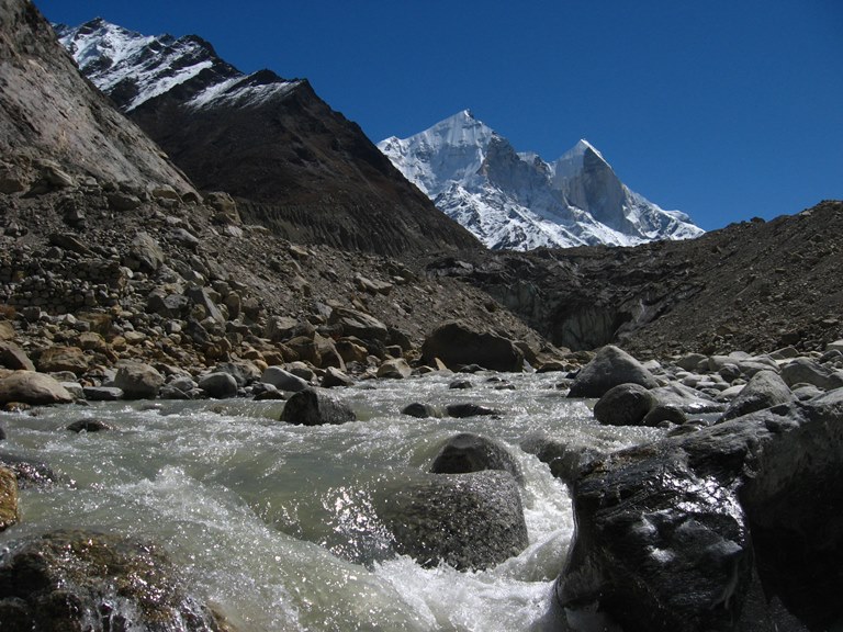 India NW: Uttarakhand/Garwhal, Source of the Ganges and Above, bhagirathi near gamukh, Walkopedia