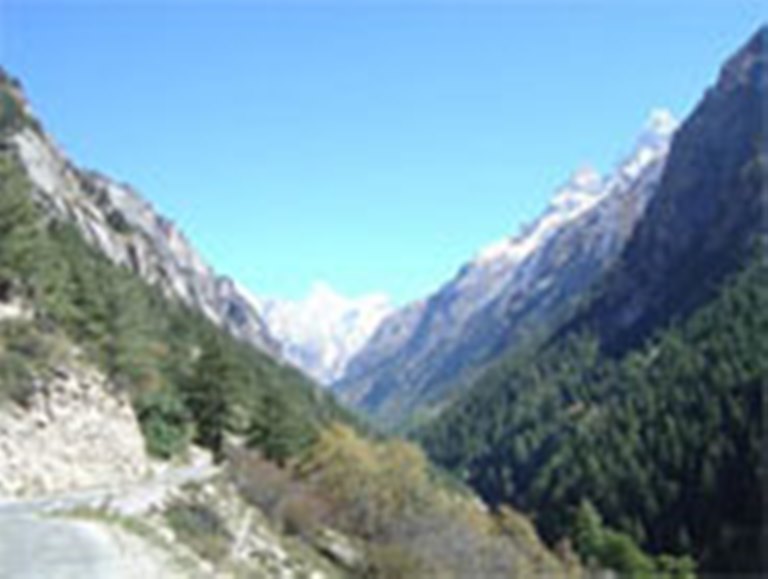 © Wikipedia user Amir Jacobi Kush Kalyan/Garwhal Lakes: © Wikipedia user Amir Jacobi