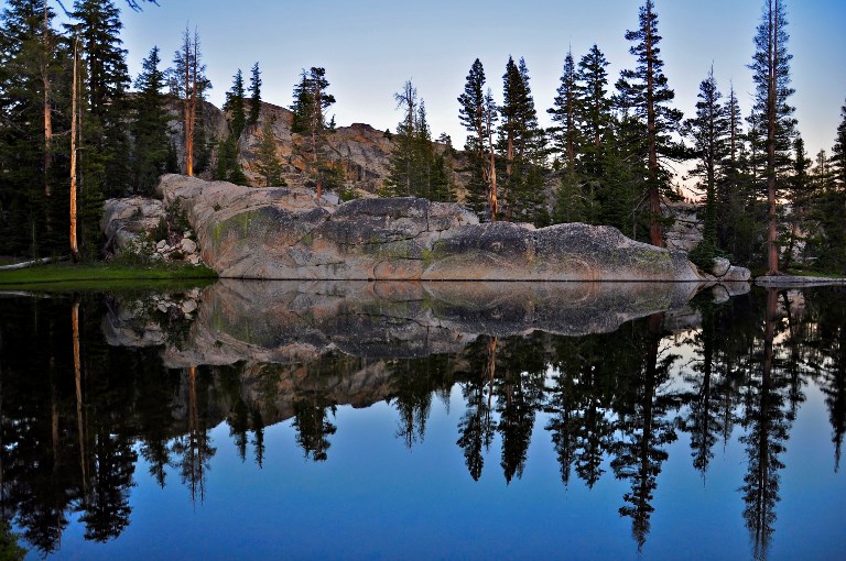 USA California, Pacific Crest Trail, Pond near Miller Lake, Pacific Crest Trail, Yosemite National Park, CA., Walkopedia