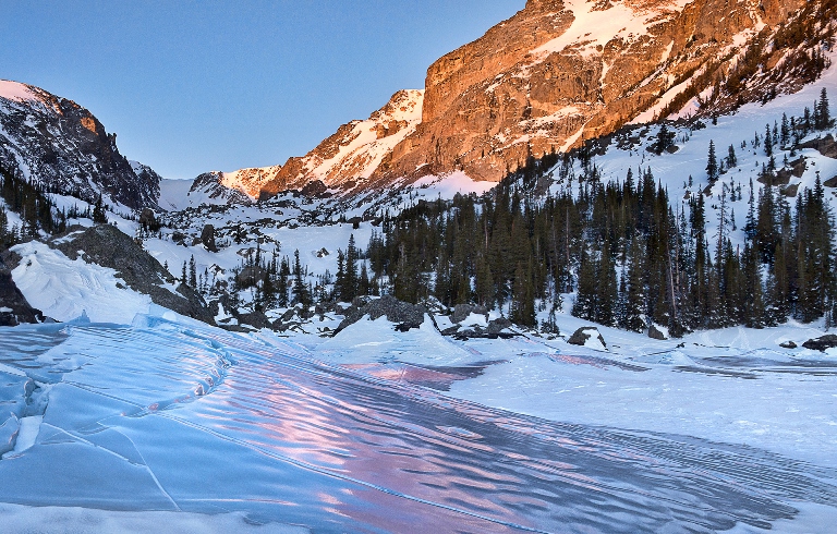 USA Western/Rocky Mountain NP, Rocky Mountain NP, Tilted ice, rosy sunrise , Walkopedia