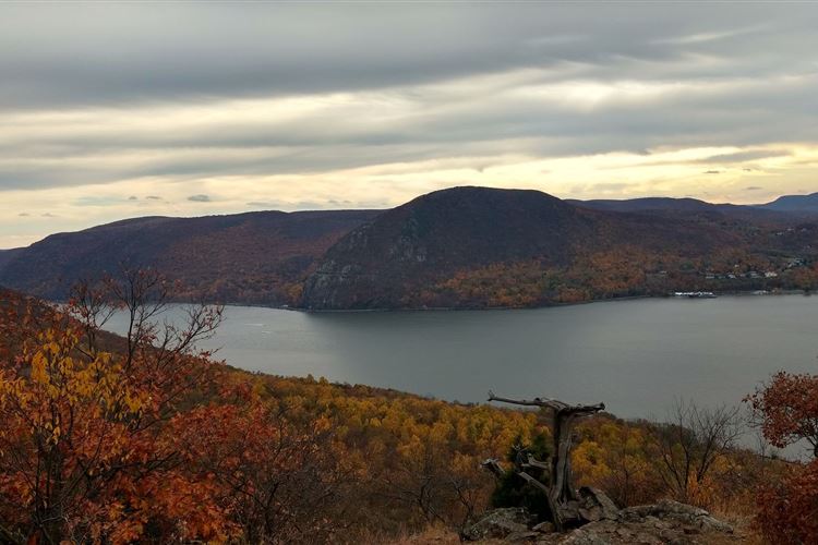 USA North-east, Breakneck Ridge Trail, View of Hudson River, Walkopedia