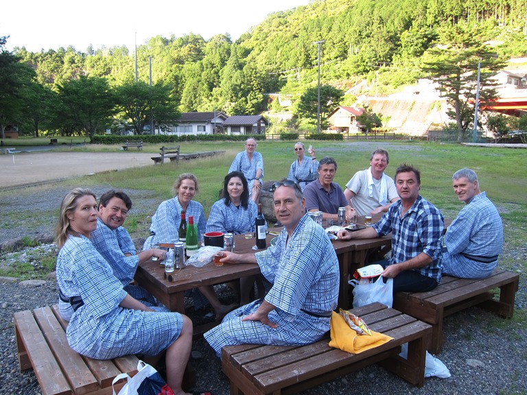 Japan Kansai: Kii Peninsula, Nakahechi Trail , Beer time, Koguchi former school , Walkopedia