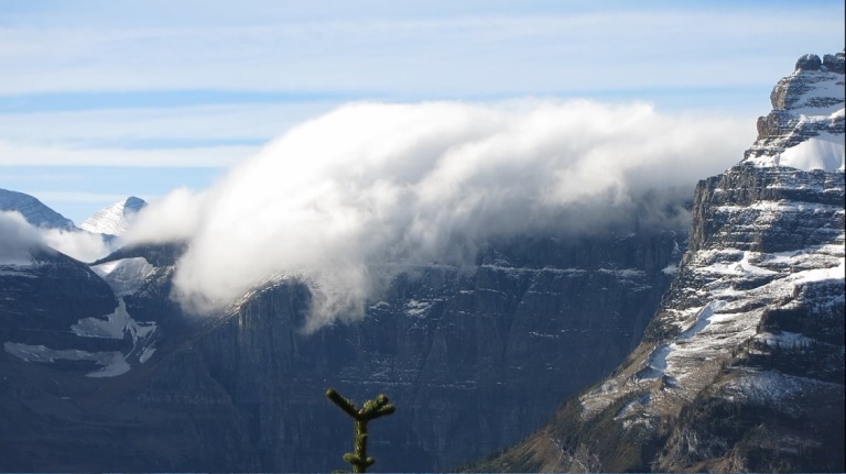 Canada Alberta: Waterton Lakes, Carthew-Alderson Trail, Chinook winds from Glacier National Park, Walkopedia