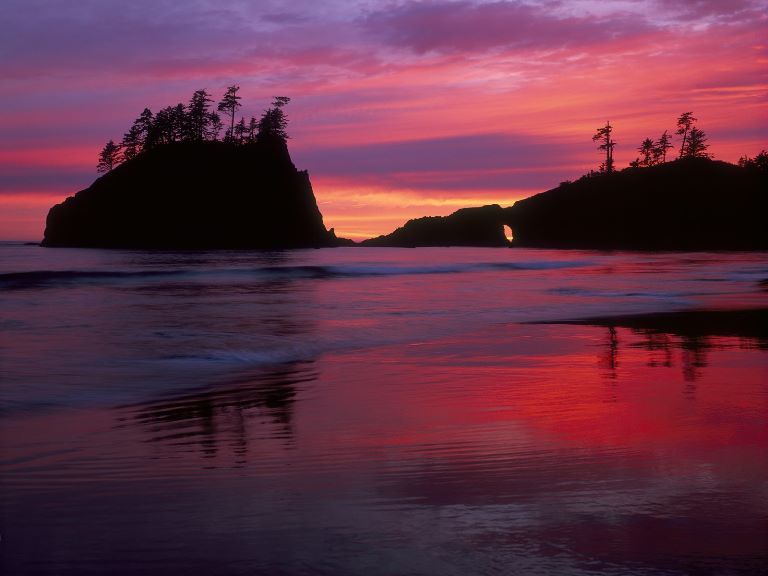 USA North-west/Olympic NP, Olympic National Park, Dramatic Sunset at Second Beach, Olympic National Park, Washington , Walkopedia