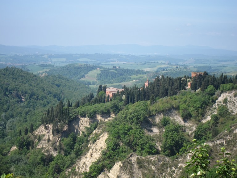 Italy Tuscany, Monte Oliveto Maggiore to Montalcino , Monte Oliveto Maggiore , Walkopedia