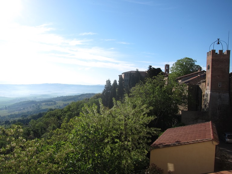 Italy Tuscany, Monte Oliveto Maggiore to Montalcino , Montalcino, morning, Walkopedia
