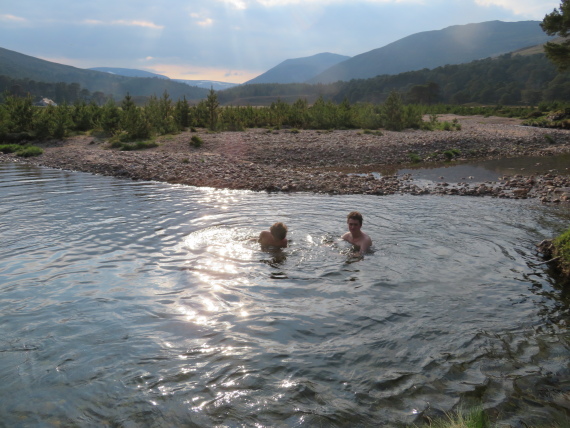 United Kingdom Scotland Cairngorms, Glen Lui, , Walkopedia