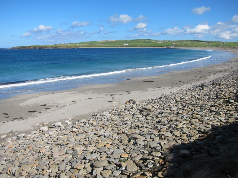 United Kingdom Scotland Orkney Islands, Skara Brae to Stromness, Beach and sculpture, Scara Brae, Walkopedia