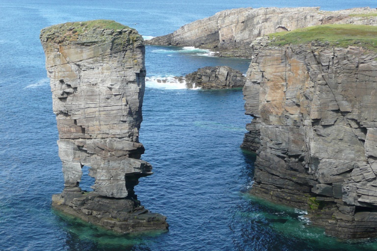United Kingdom Scotland Orkney Islands, Skara Brae to Stromness, Yesnaby castle stack, Walkopedia