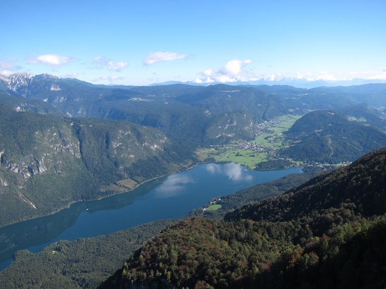 Slovenia Julian Alps, Lower Bohinj Ridge, Down onto Lake Bohinj, Walkopedia