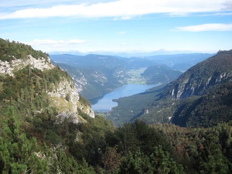 Slovenia Julian Alps, Lower Bohinj Ridge, Lake Bohinj, Walkopedia