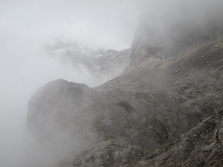 Slovenia Julian Alps, Grand Bohinj Horseshoe, Gutted that we only got glimpses of this remarkable trail..., Walkopedia