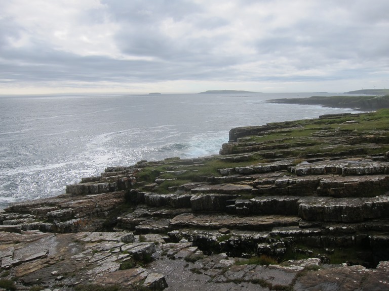 United Kingdom Scotland Orkney Islands, Mull Head, Deerness, Rock pavements, looking south, Walkopedia