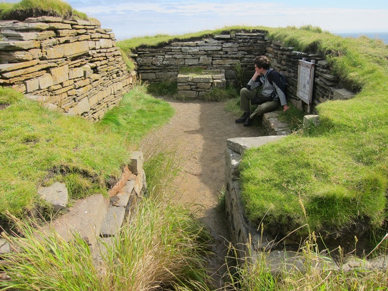 United Kingdom Scotland Orkney Islands, Mull Head, Deerness, Chapel on Brough of Deerness, Walkopedia