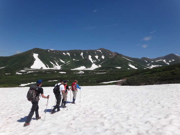 Japan Hokkaido: Daisetsu-zan, Daisetsu-zan NP, Hokkaido Hike, Walkopedia