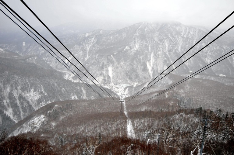 Japan Hokkaido: Daisetsu-zan, Daisetsu-zan NP, Mt Daisetsu-zan , Walkopedia