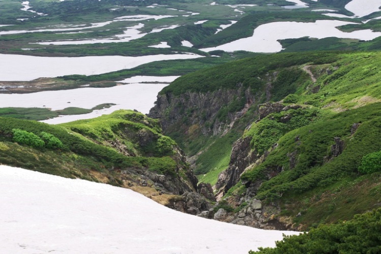 Japan Hokkaido: Daisetsu-zan, Daisetsu-zan NP, Tiny Gorge, Daisetsuzan NP , Walkopedia