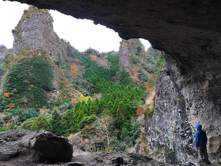 Japan Kyushu, Kunisaki Peninsula, Kunisaki Ofudo iwaya cave, Walkopedia