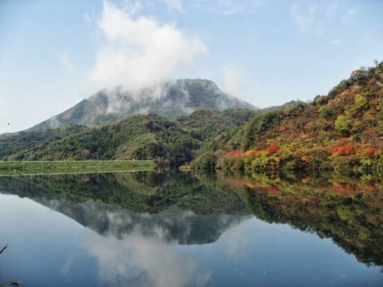 Kunisaki Peninsula: kunisaki yayama - © William Mackesy