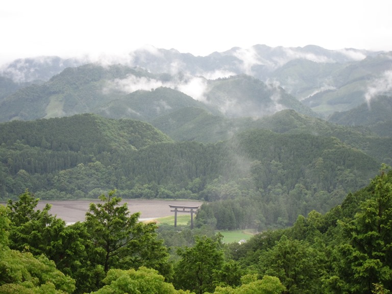 Japan's Pilgrimage Routes : Nakahechi - Hongu Torii gate on classic misty day - © William Mackesy