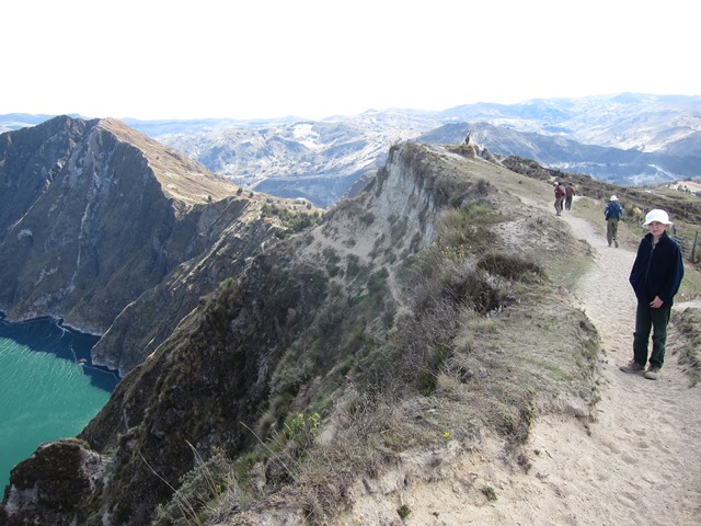 Ecuador Central Andes:Quilotoa Area, Lake Quilotoa Circuit, , Walkopedia