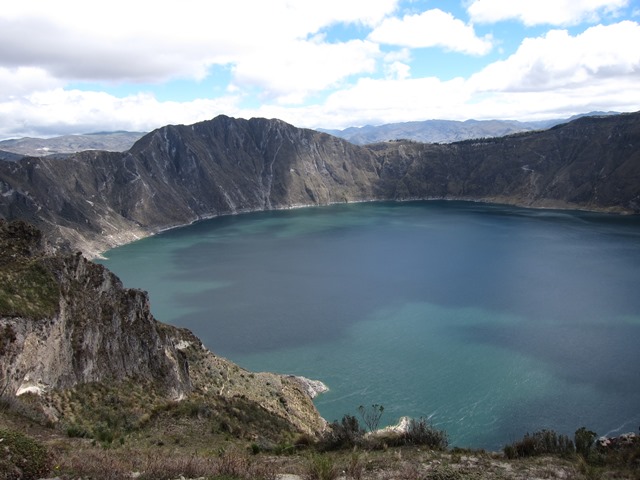 Ecuador Central Andes:Quilotoa Area, Lake Quilotoa Circuit, From the crater rim across Chugchilian, Walkopedia