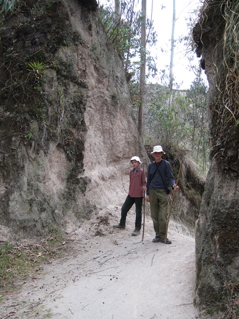 Ecuador Central Andes:Quilotoa Area, Edmundo's Skywalk, , Walkopedia