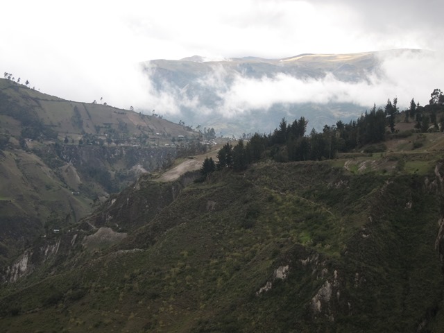 Ecuador Central Andes:Quilotoa Area, Edmundo's Skywalk, , Walkopedia